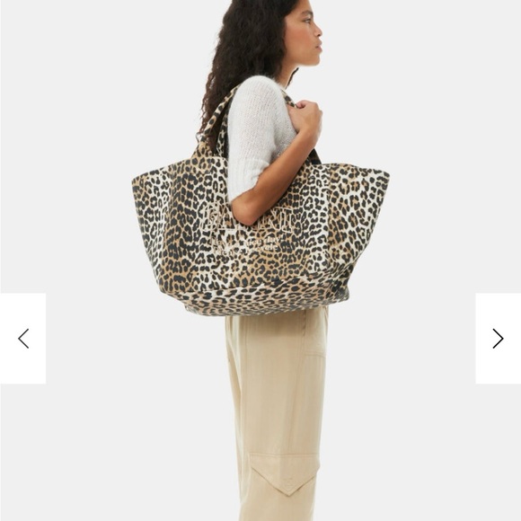 Ganni Mixed Leopard XXL Tote - Picture 3 of 4